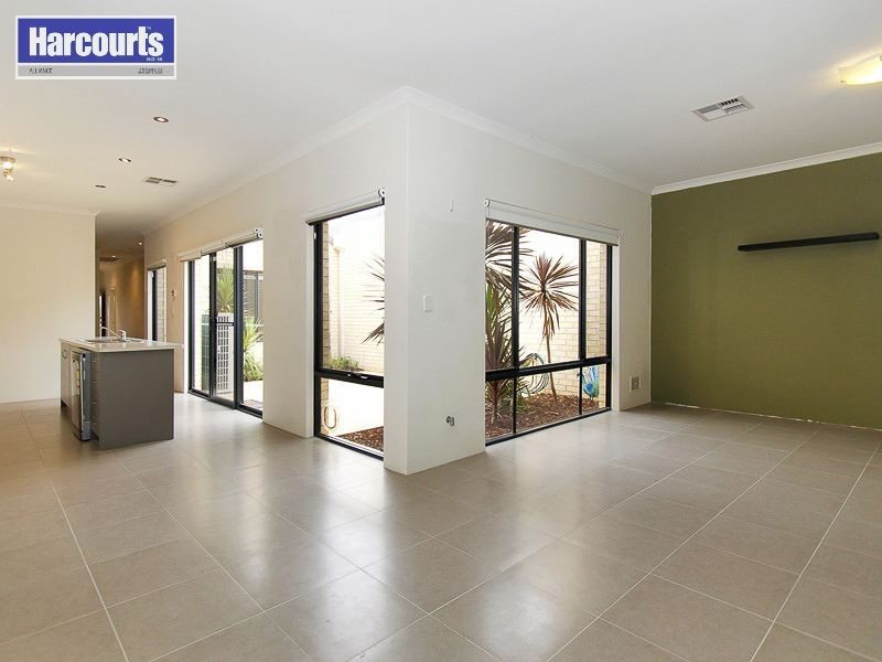 87 Kahana Parkway, Butler WA 6036