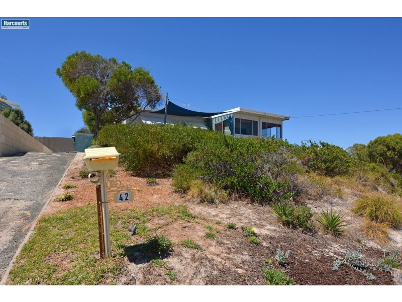 42 Hazel Avenue, Quinns Rocks WA 6030