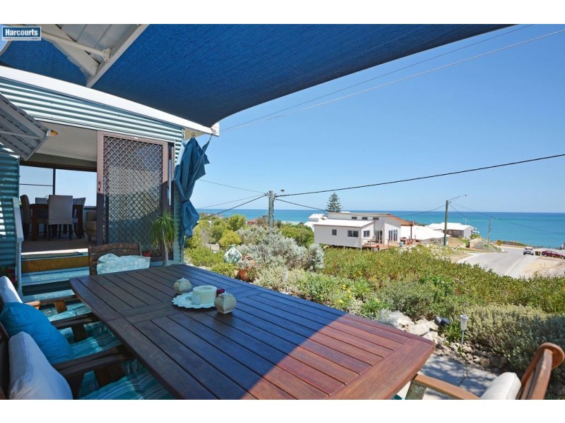 42 Hazel Avenue, Quinns Rocks WA 6030