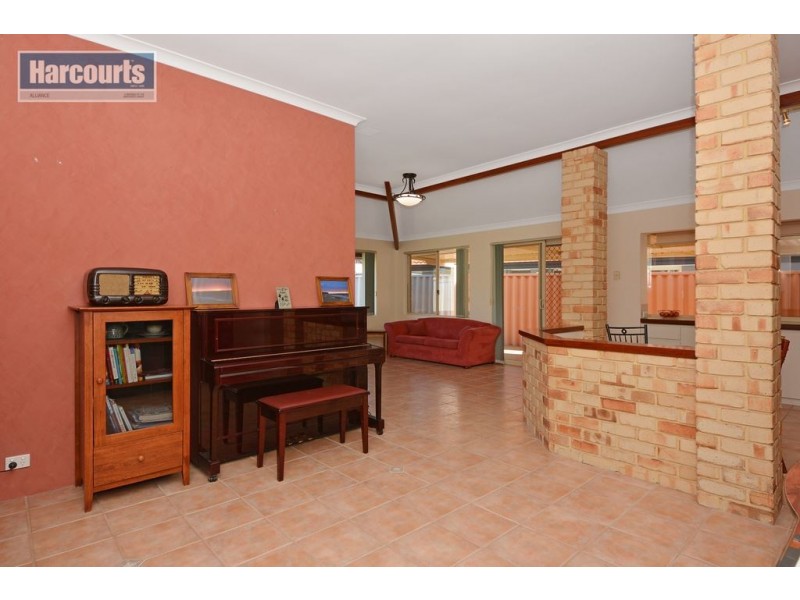4 Hunn Court, Quinns Rocks WA 6030