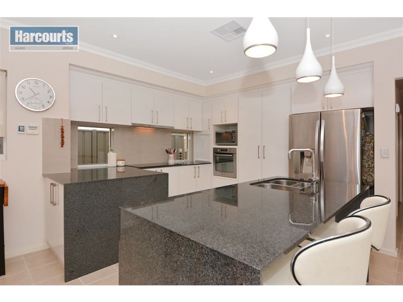 36 Parkland Drive, Yanchep WA 6035