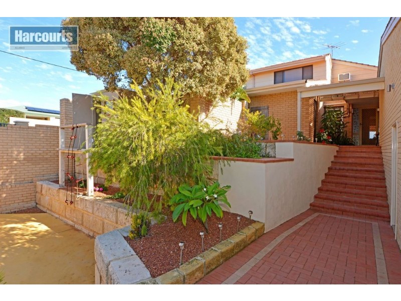 21 Ashley Avenue, Quinns Rocks WA 6030