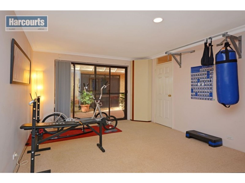 21 Ashley Avenue, Quinns Rocks WA 6030