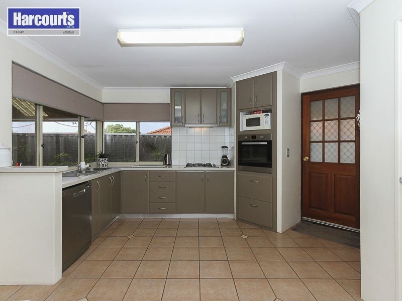 37 Nerang Mews, Merriwa WA 6030