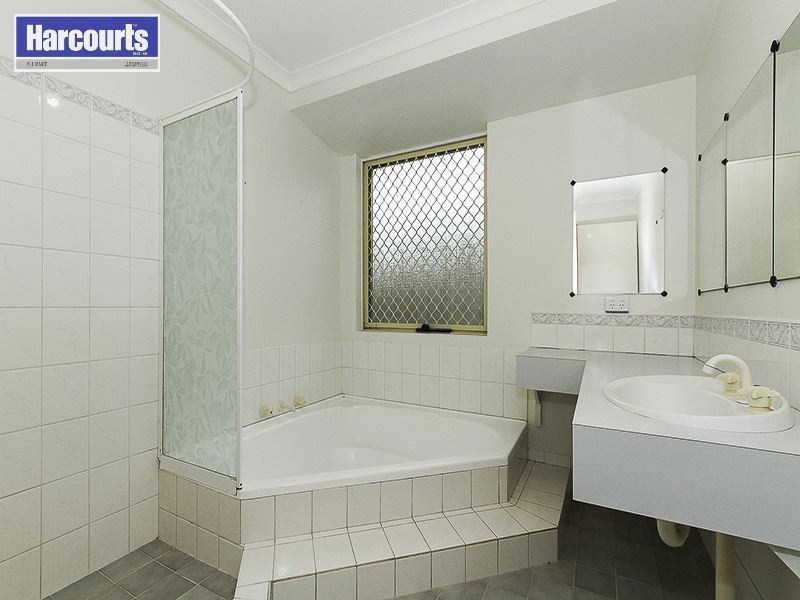 14 Drammen Elbow, Merriwa WA 6030