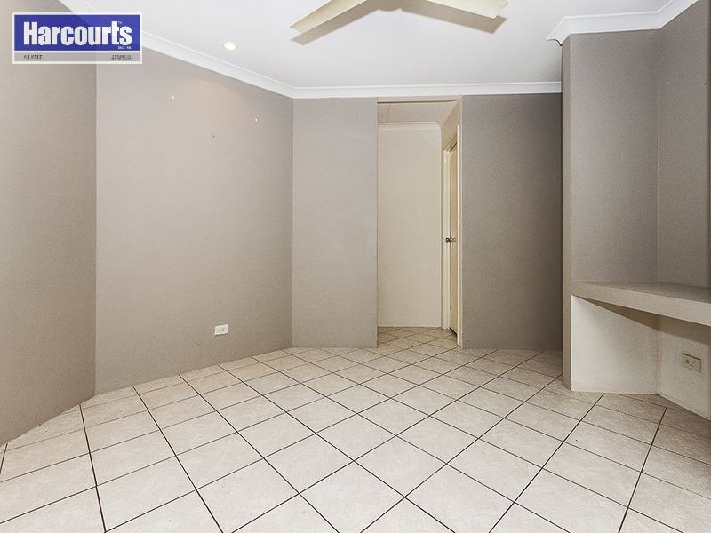 14 Drammen Elbow, Merriwa WA 6030