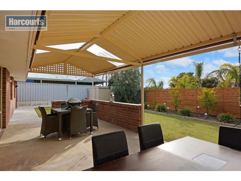 18 Twilight Circuit, Ridgewood WA 6030