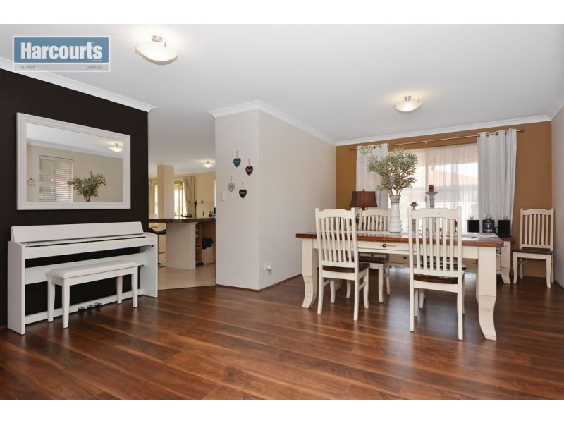 18 Twilight Circuit, Ridgewood WA 6030