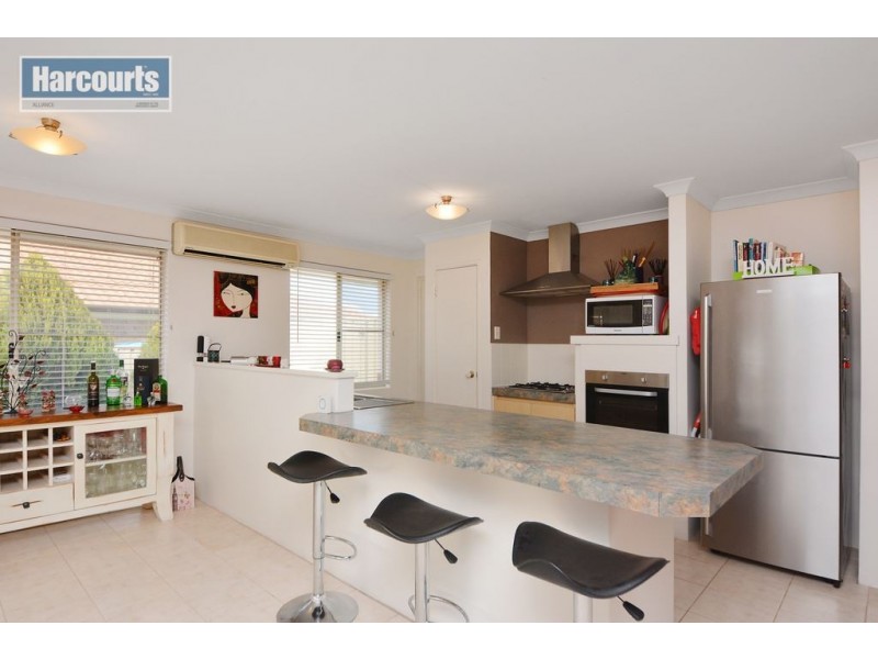 18 Twilight Circuit, Ridgewood WA 6030