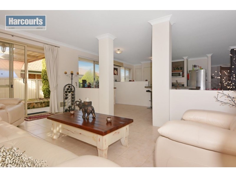 18 Twilight Circuit, Ridgewood WA 6030