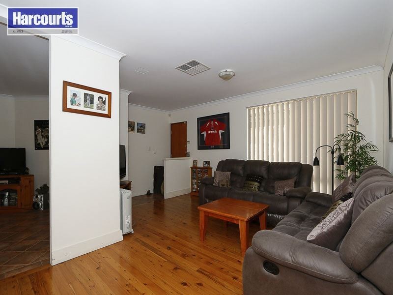 31 Larsson Walk, Clarkson WA 6030