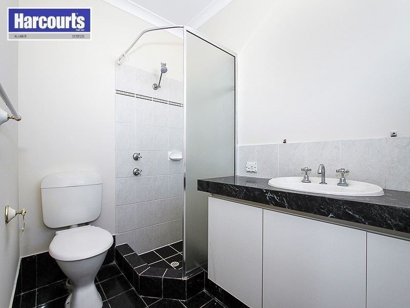 12 Cheriton Drive, Carramar WA 6031