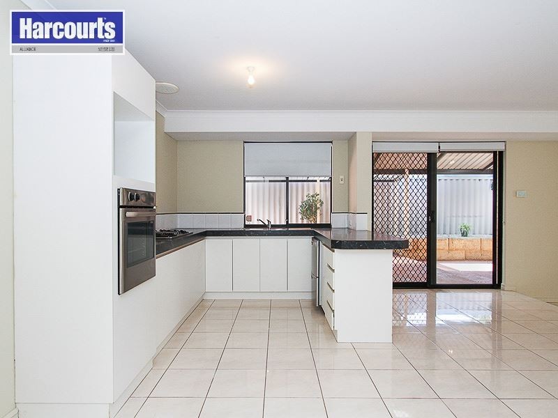 12 Cheriton Drive, Carramar WA 6031