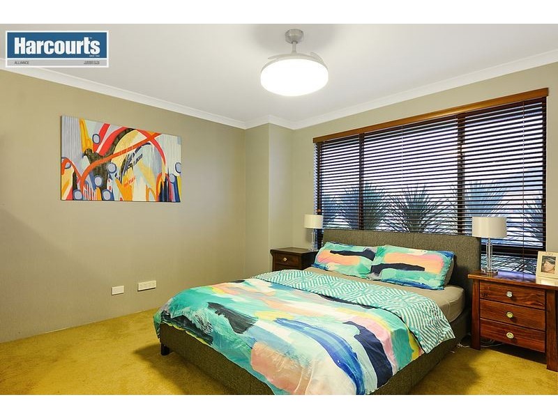 15 Newbury Way, Alkimos WA 6038