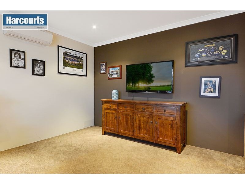 15 Newbury Way, Alkimos WA 6038