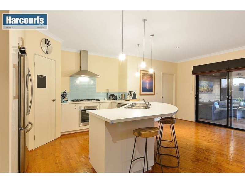 15 Newbury Way, Alkimos WA 6038