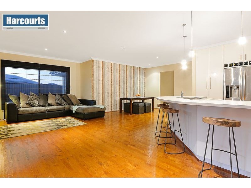 15 Newbury Way, Alkimos WA 6038