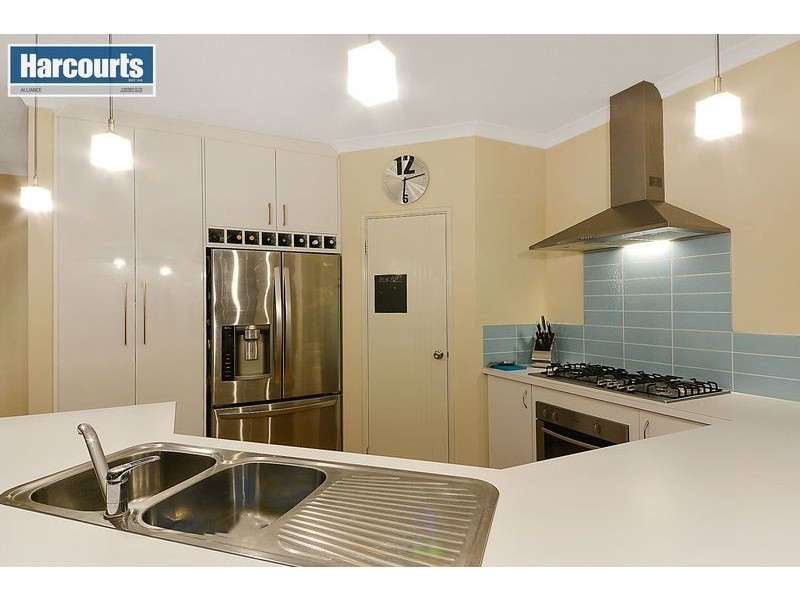 15 Newbury Way, Alkimos WA 6038