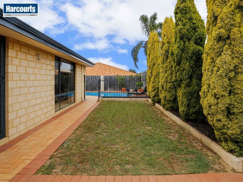 12 Kin Bay Entrance, Mindarie WA 6030