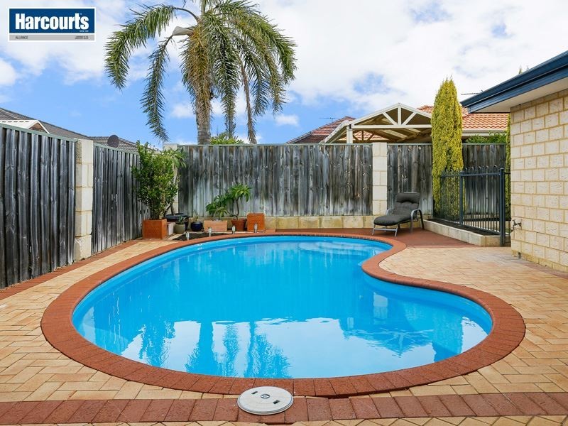 12 Kin Bay Entrance, Mindarie WA 6030