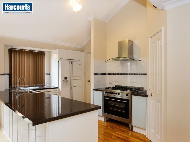 12 Kin Bay Entrance, Mindarie WA 6030