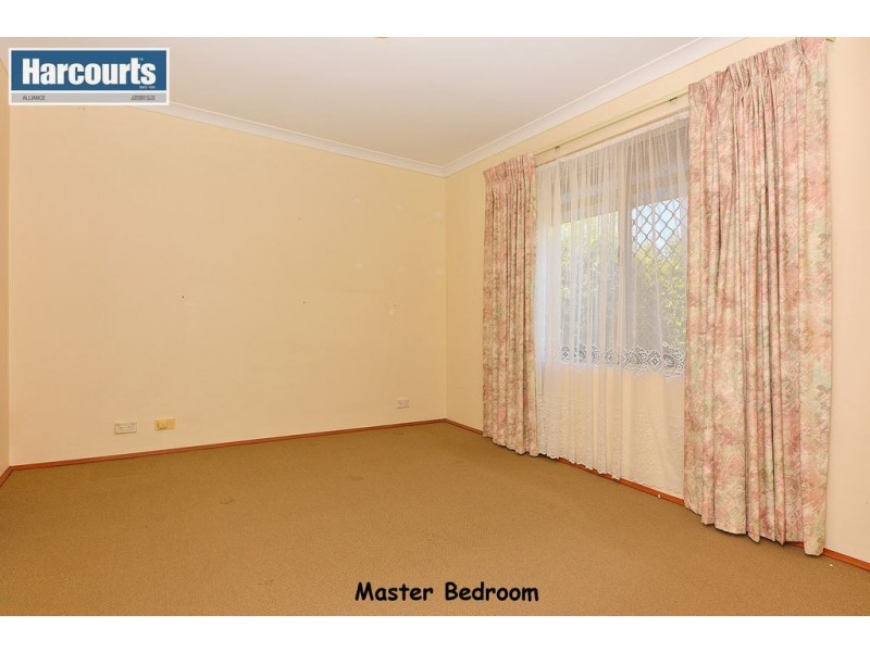 6 Bombala Close, Merriwa WA 6030