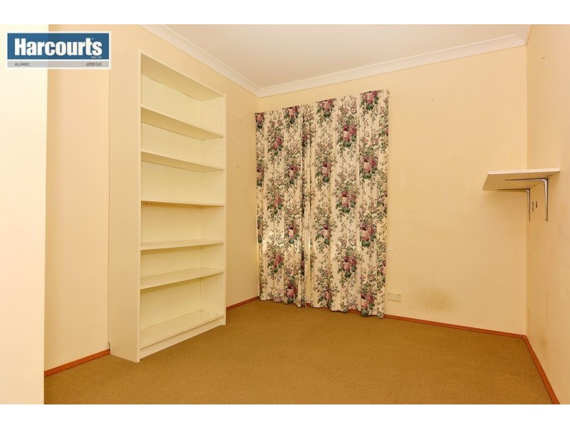 6 Bombala Close, Merriwa WA 6030