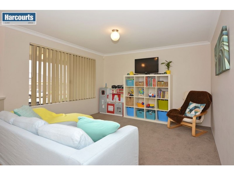 17 Ardglass Gardens, Ridgewood WA 6030