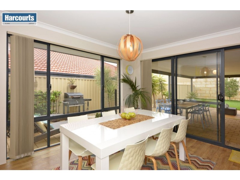 17 Ardglass Gardens, Ridgewood WA 6030