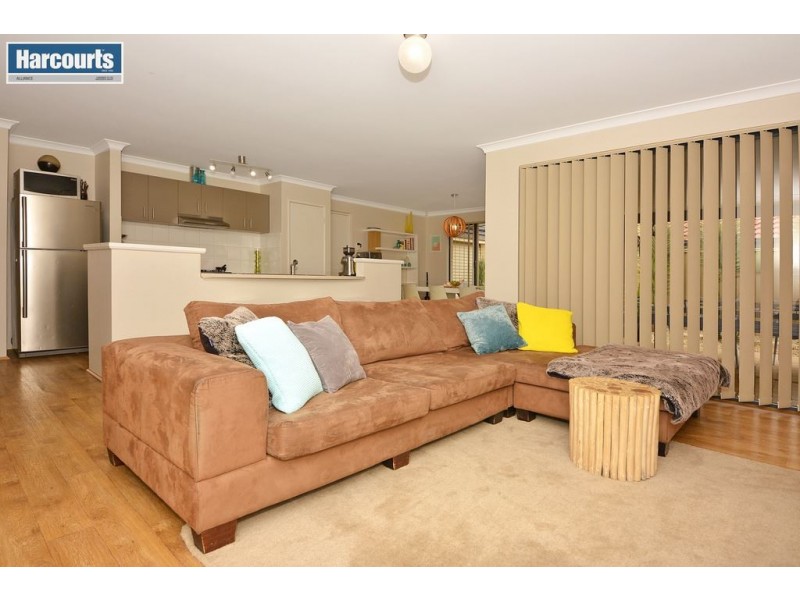 17 Ardglass Gardens, Ridgewood WA 6030