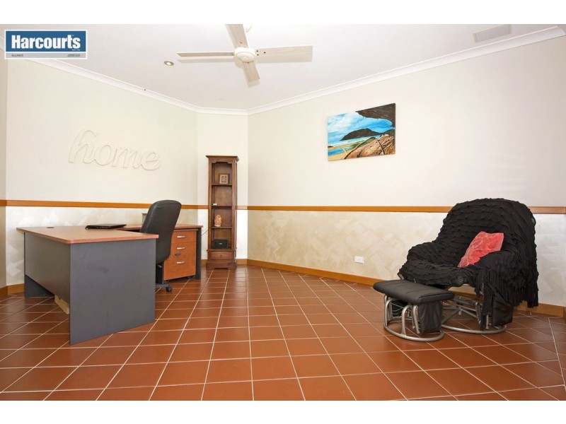 19 Avondale Court, Mindarie WA 6030