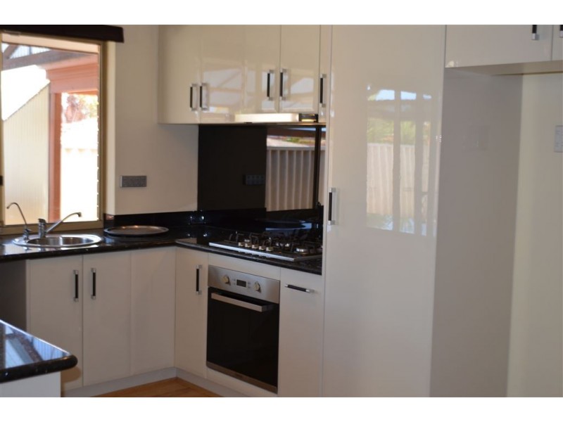 16 Sandon Elbow, Merriwa WA 6030