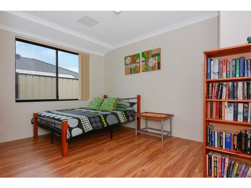 22 Longleaf Drive, Clarkson WA 6030