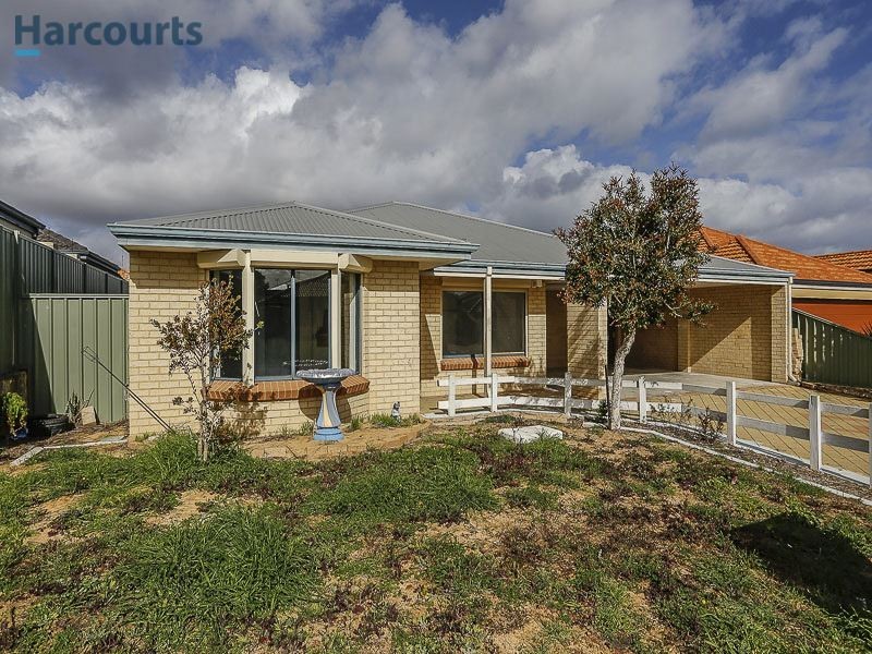 16 Pennine Pass, Merriwa WA 6030