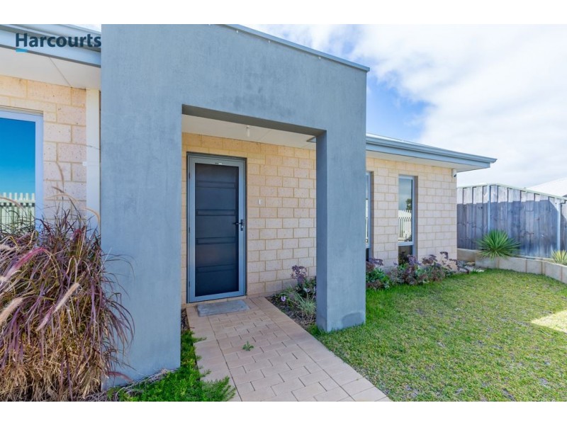 6 Flax Road, Yanchep WA 6035