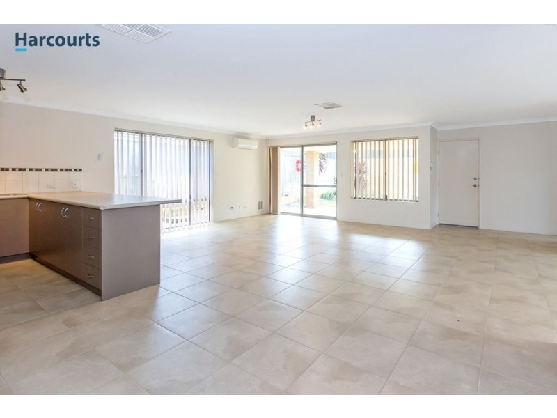 6 Flax Road, Yanchep WA 6035