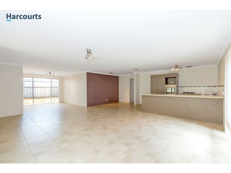 6 Flax Road, Yanchep WA 6035