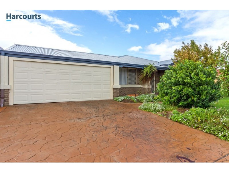 118 Hillcrest Road, Alexander Heights WA 6064