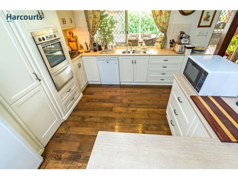 118 Hillcrest Road, Alexander Heights WA 6064