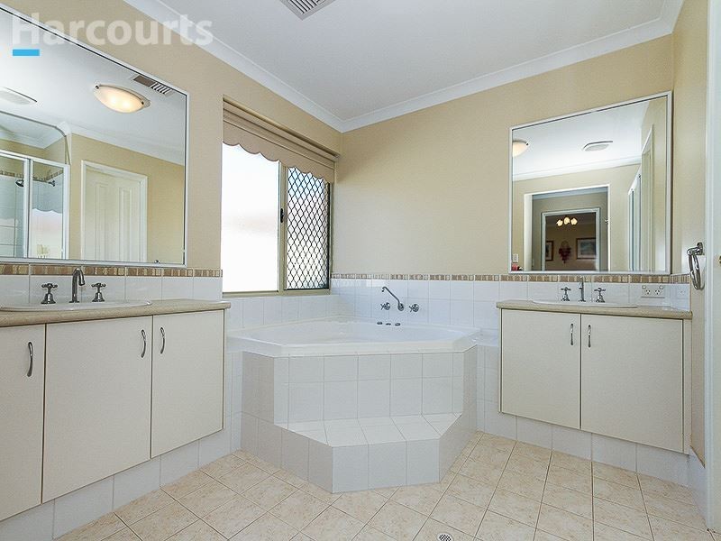 73 Hinchinbrook Avenue, Ridgewood WA 6030