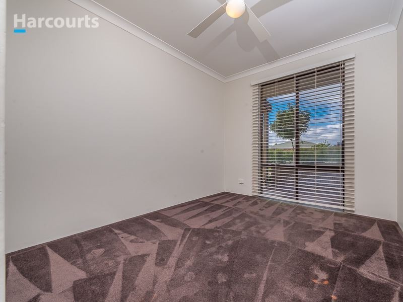 9 Redruth Court, Yanchep WA 6035