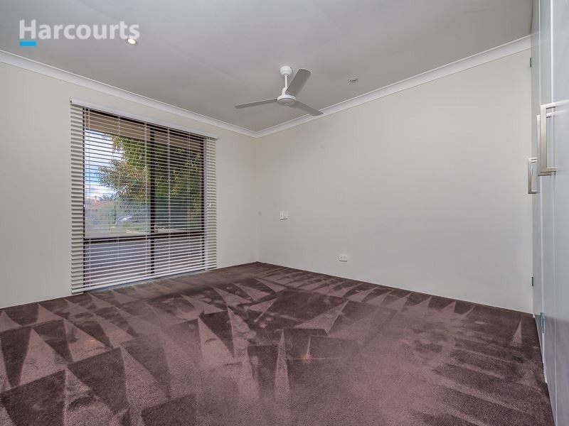 9 Redruth Court, Yanchep WA 6035