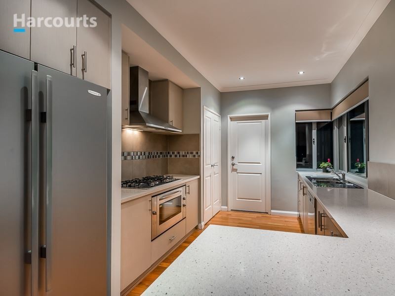 250 Santa Barbara Parade, Jindalee WA 6036