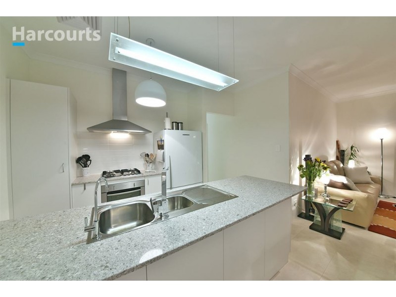 5 Rooney Street, Clarkson WA 6030