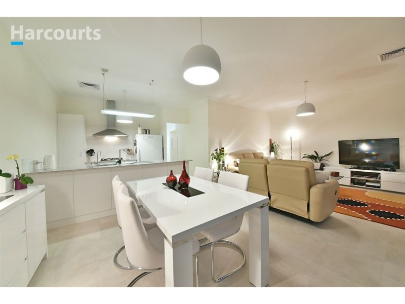 5 Rooney Street, Clarkson WA 6030