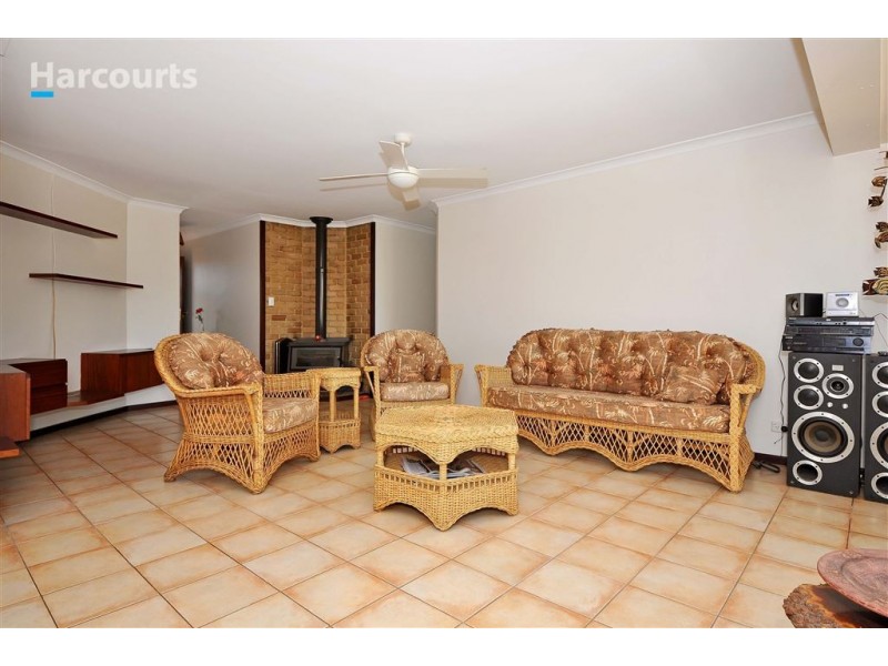 16 Essex Court, Quinns Rocks WA 6030