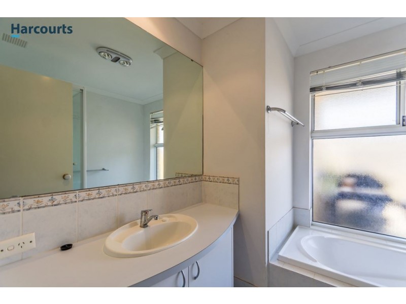 25 Haslingfield Way, Butler WA 6036