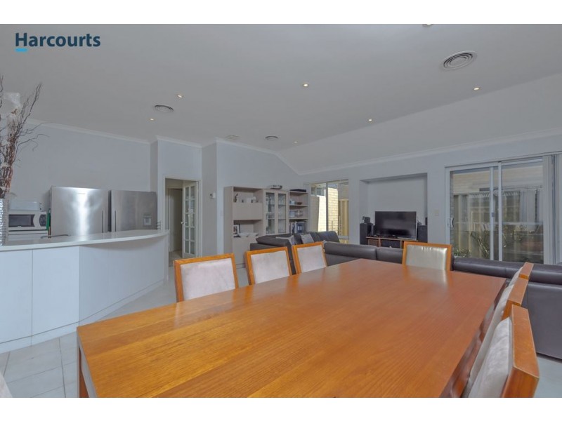 25 Haslingfield Way, Butler WA 6036