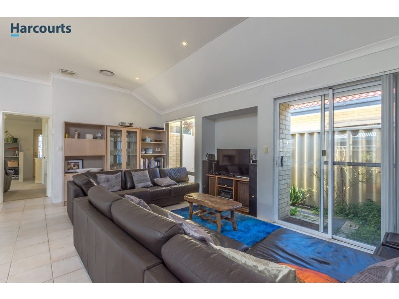 25 Haslingfield Way, Butler WA 6036