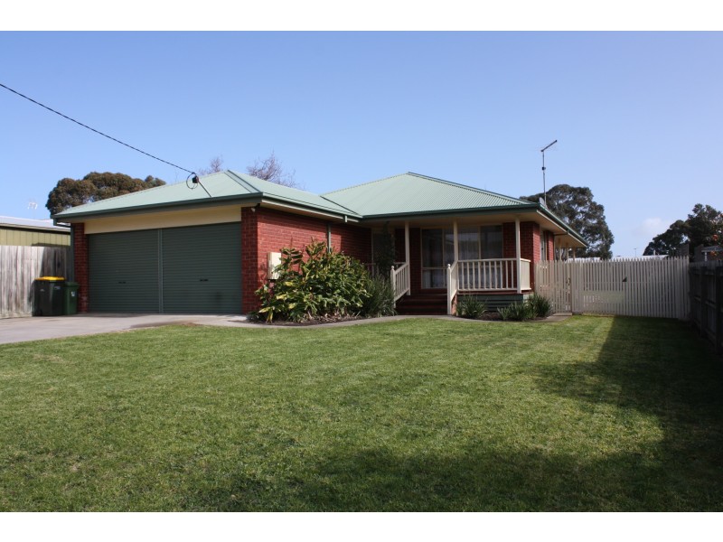 25 Pier Rd, Inverloch VIC 3996